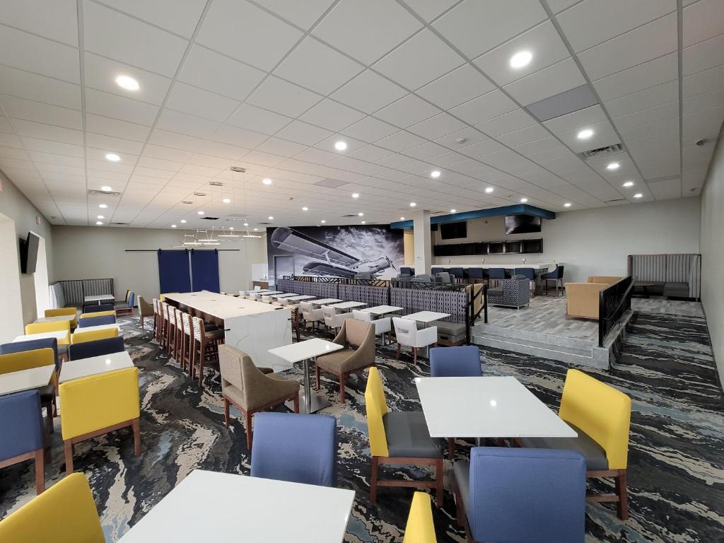 Hawthorn Extended Stay By Wyndham Wichita Airport Экстерьер фото