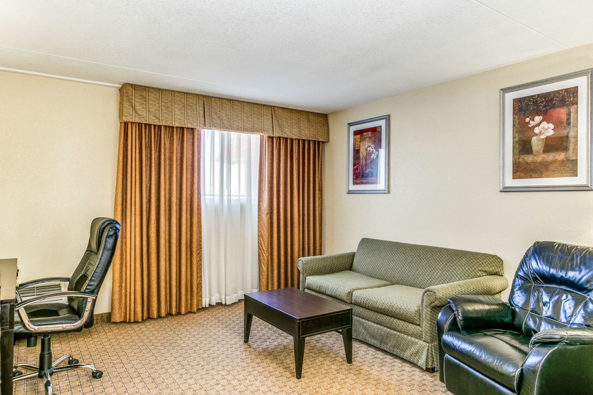 Hawthorn Extended Stay By Wyndham Wichita Airport Экстерьер фото